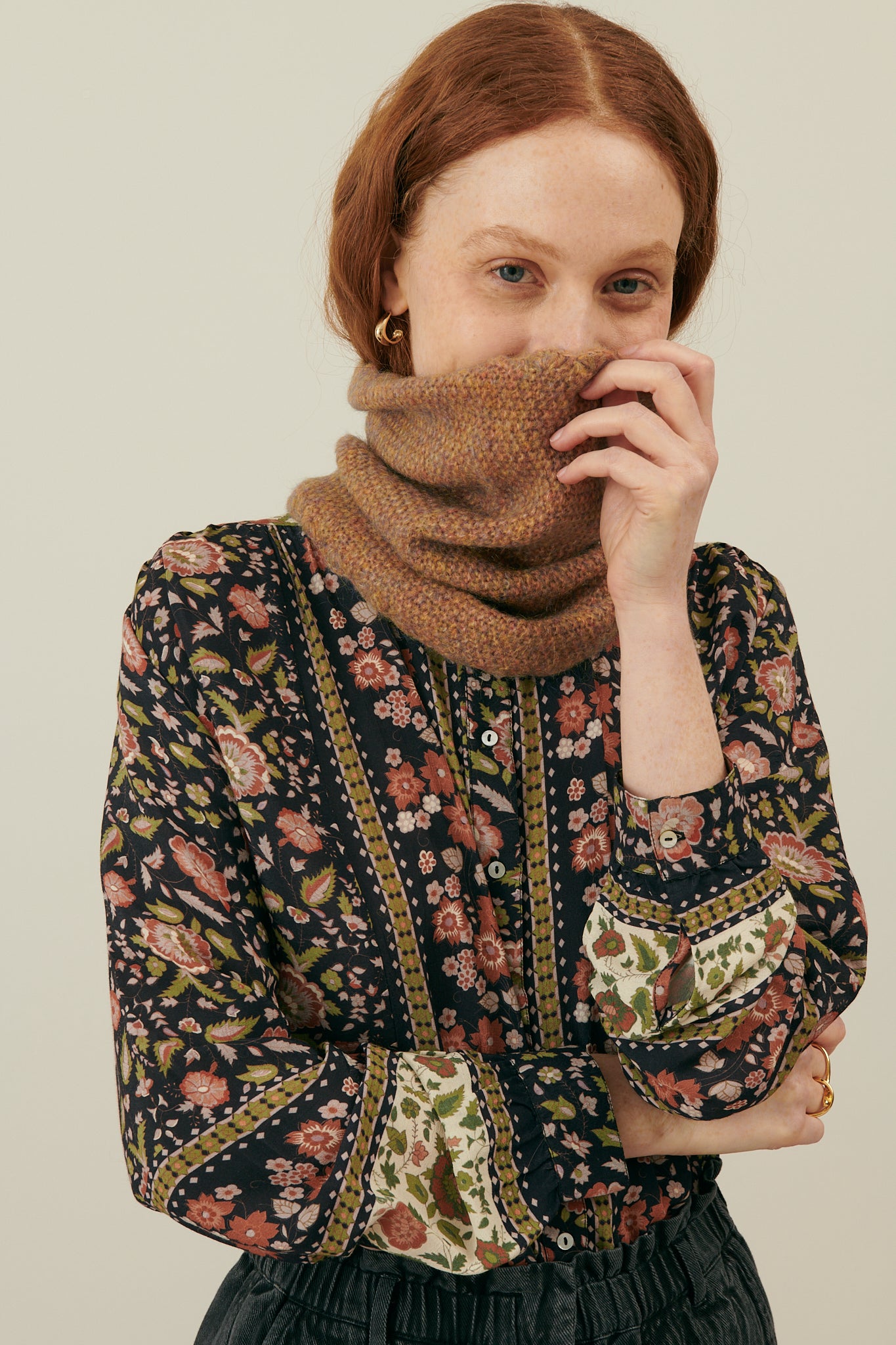 Louise Misha gestrickter Loop Schal Zana Cinnamon