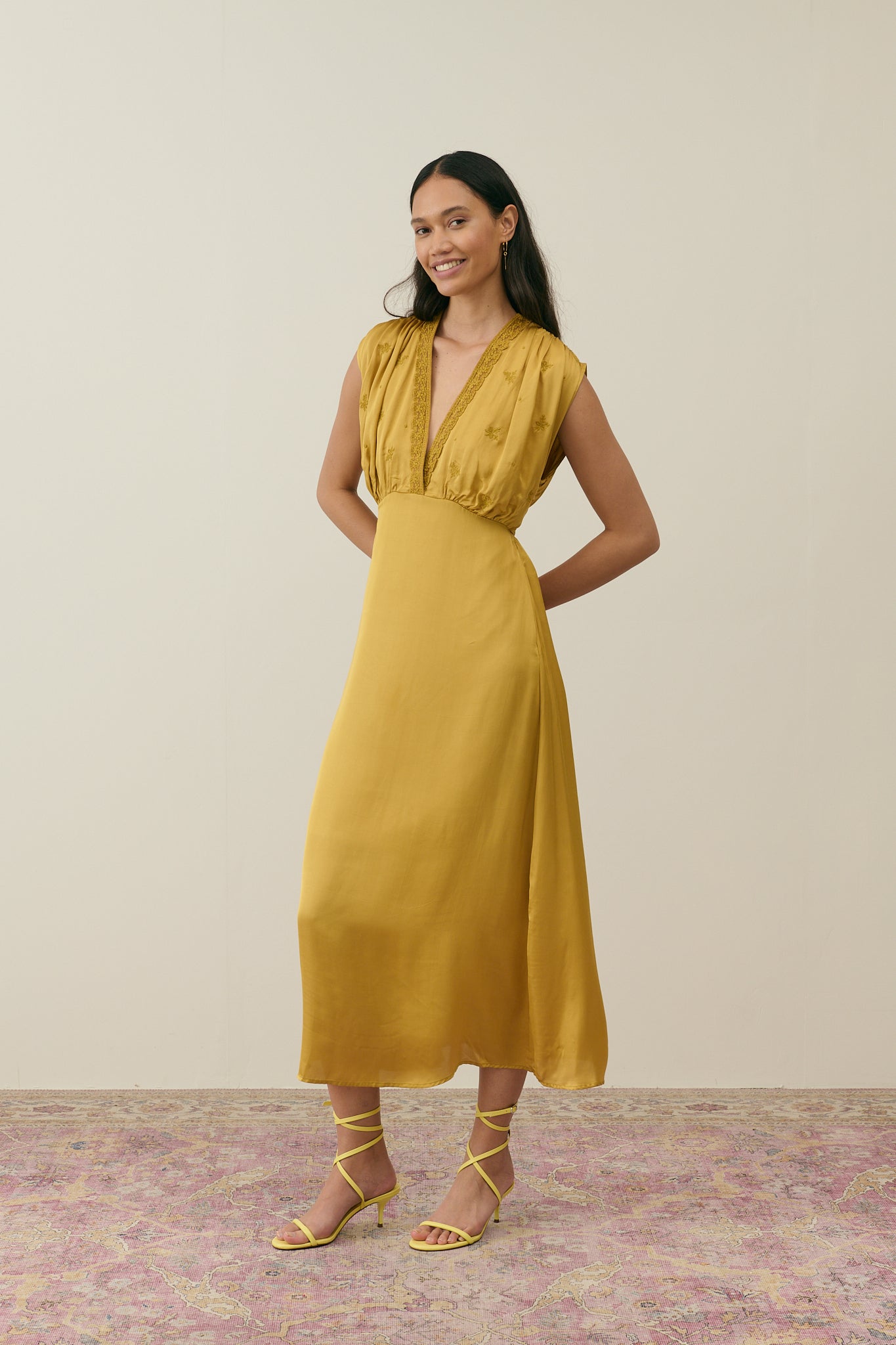 Louise Misha kleid Bejo Bronze