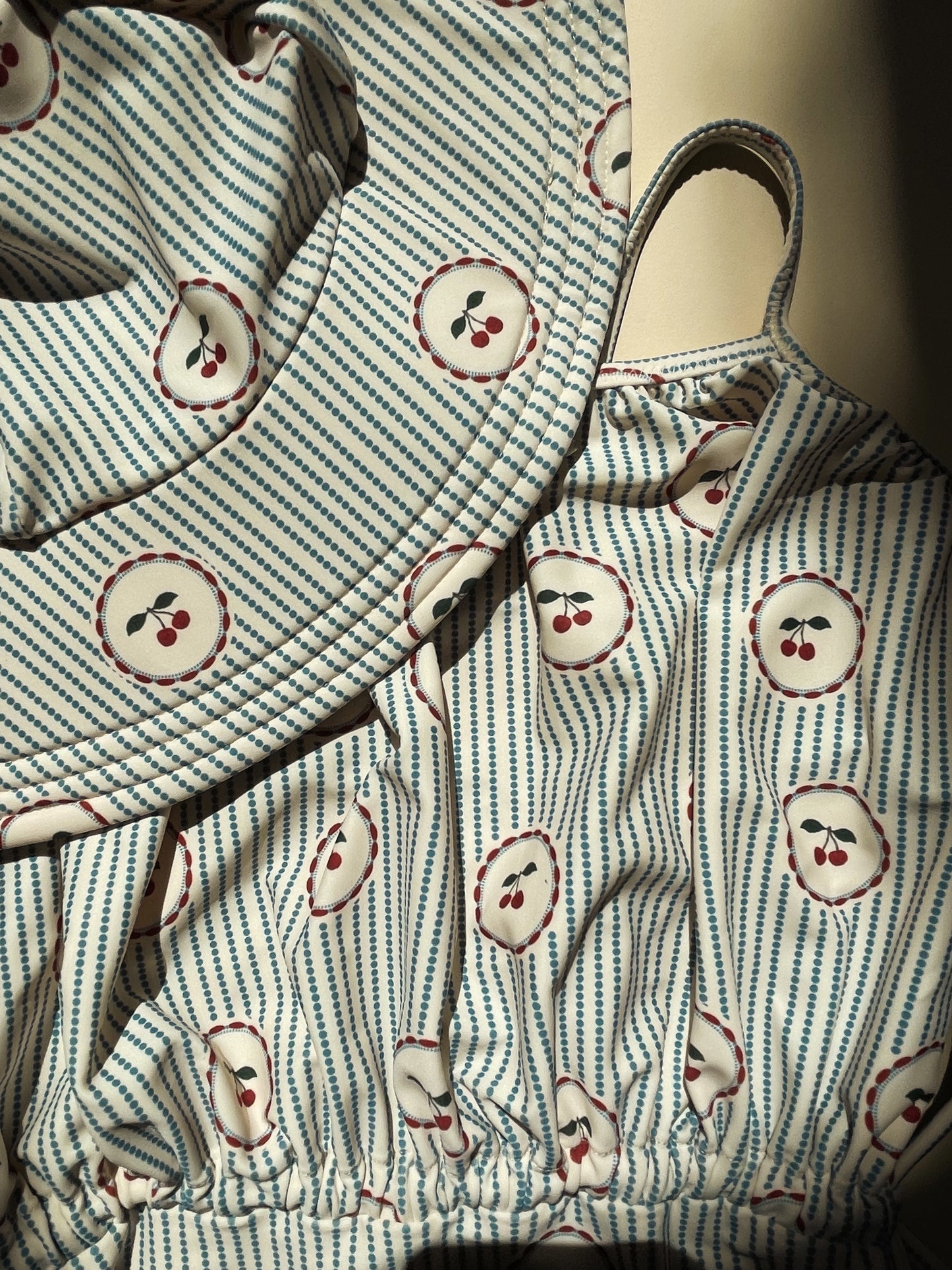 Konges Sløjd Badeanzug Cale Cherry Stripe