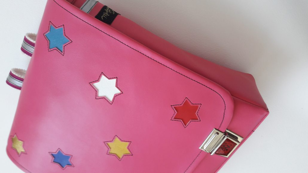 Medusa Schultasche Pink mit farbigen Sternen