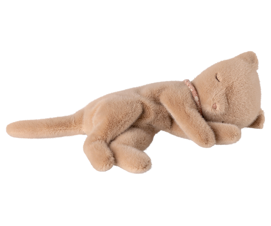 Maileg Sleeping Kitten Plüschtier, klein – Cream Peach