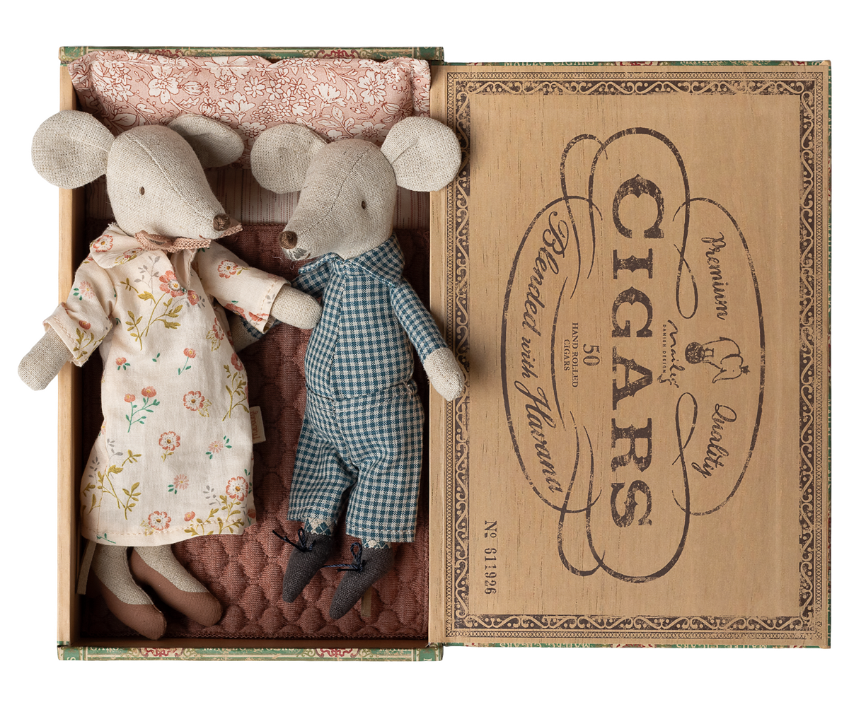 Maileg Oma & Opa Maus in Zigarrenbox