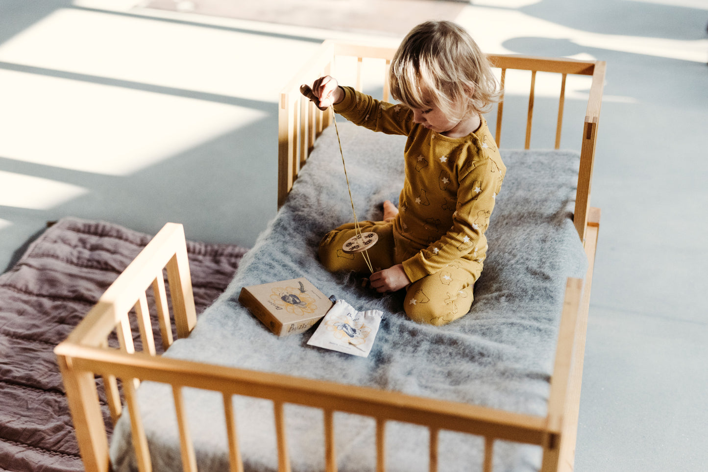 Wooden Story Swirling Disc Buzz