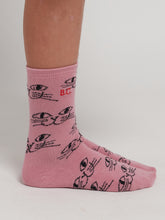 Lade das Bild in den Galerie-Viewer, Bobo Choses Smiling Cat All Over Long Socks Pink
