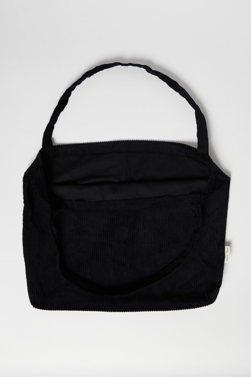 Studio Noos All Black Rib Mom Bag