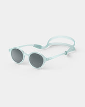 Lade das Bild in den Galerie-Viewer, Izipizi Sonnenbrille  Kids+ 3 - 5 Jahre Fresh Cloud Blue Lenses #d
