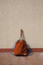 Lade das Bild in den Galerie-Viewer, Studio Noos Rust Jersey Gym Bag
