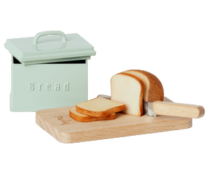 Maileg Miniatur Brotbox mit Schneidebrett und Messer