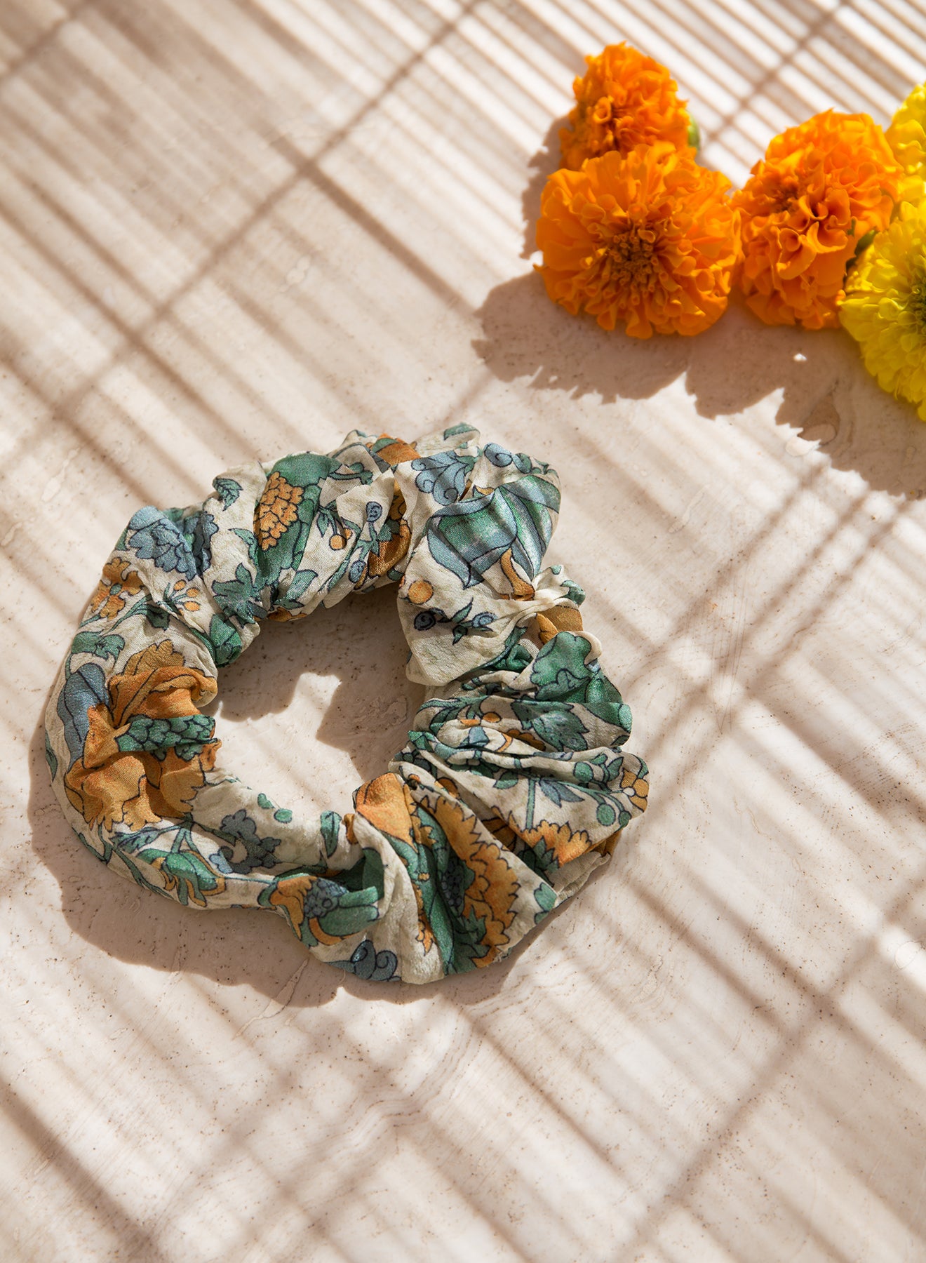 Louise Misha Scrunchie Khaalia Alm Bohemian Hindi